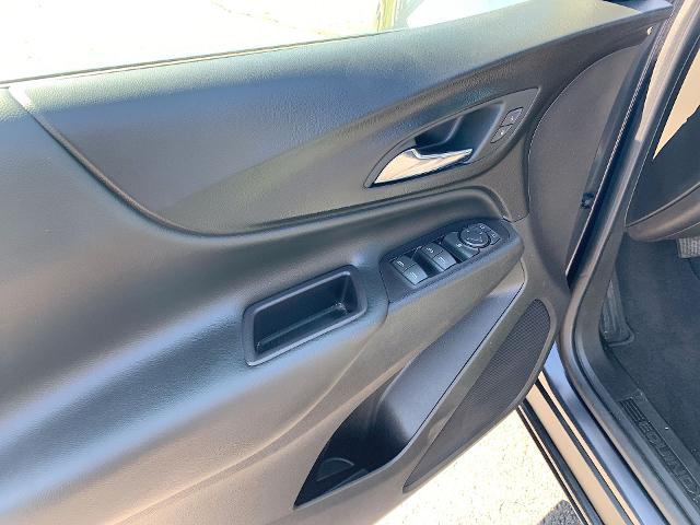 2022 Chevrolet Equinox Vehicle Photo in MOON TOWNSHIP, PA 15108-2571