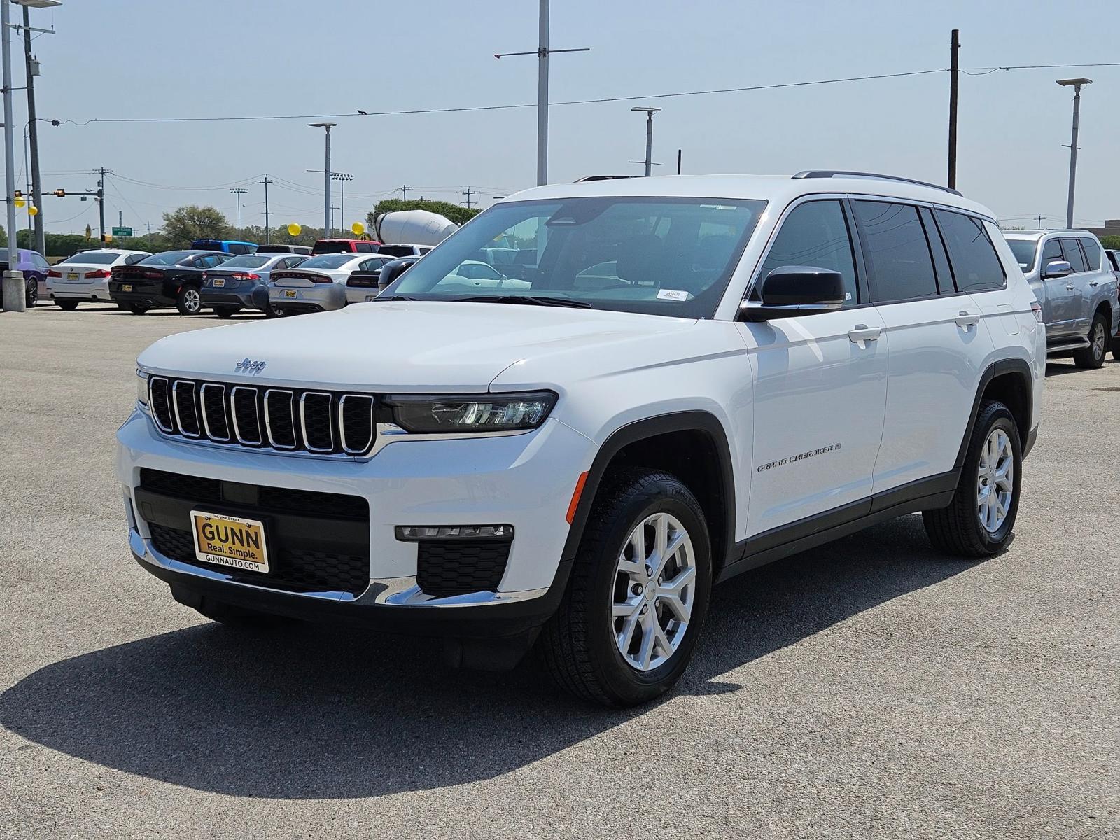 2023 Jeep Grand Cherokee L Vehicle Photo in Seguin, TX 78155