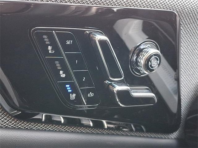 2025 Cadillac OPTIQ Vehicle Photo in ALLENTOWN, PA 18103-7399