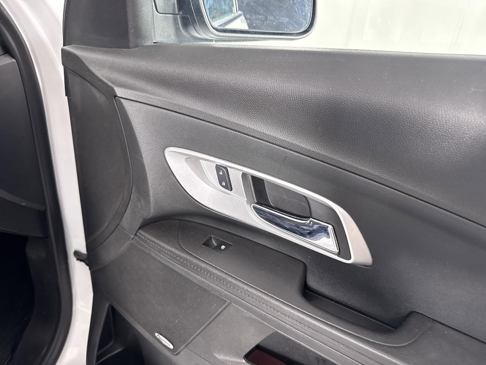 2017 Chevrolet Equinox Vehicle Photo in Georgetown, TX 78626