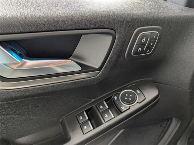 2022 Ford Escape Vehicle Photo in ENGLEWOOD, CO 80113-6708