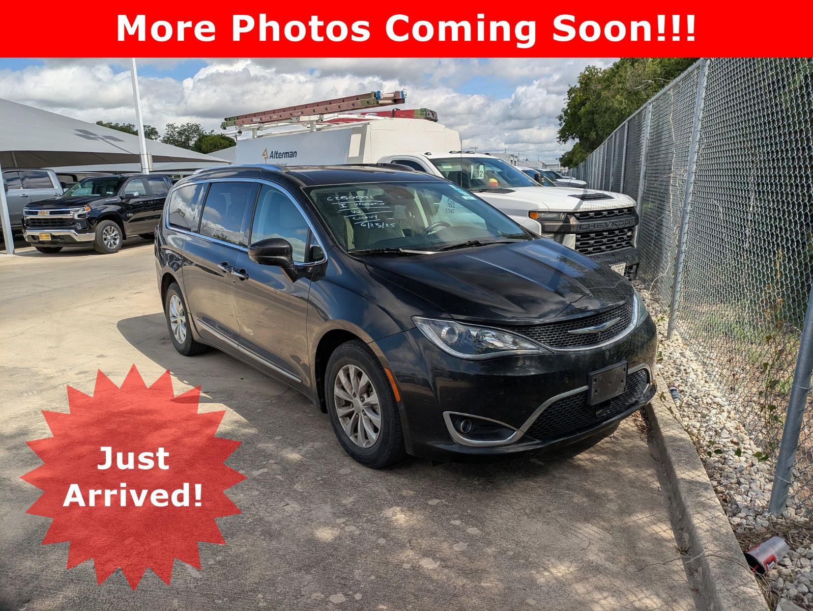 2019 Chrysler Pacifica Vehicle Photo in SELMA, TX 78154-1460