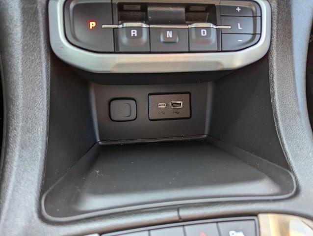 2023 GMC Acadia Vehicle Photo in Oshkosh, WI 54901
