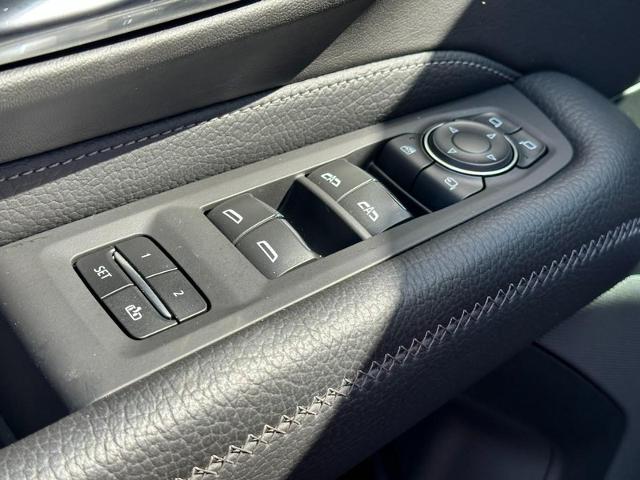 2023 GMC Yukon XL Vehicle Photo in COLUMBIA, MO 65203-3903