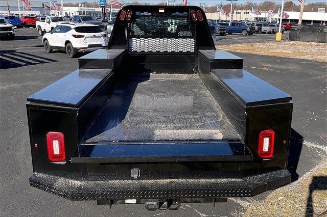 2024 Chevrolet Silverado Chassis Cab Vehicle Photo in INDEPENDENCE, MO 64055-1314