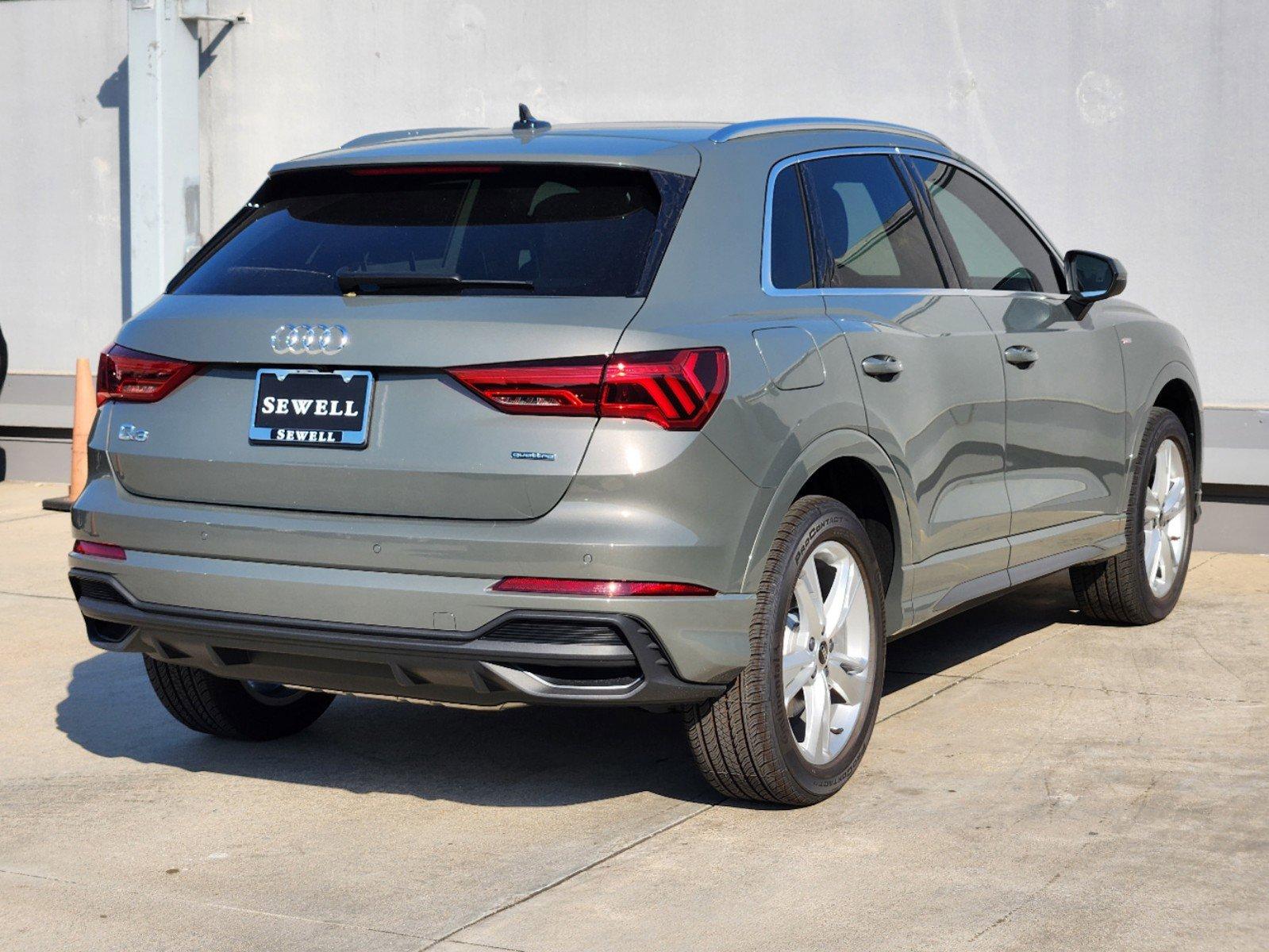 2024 Audi Q3 Vehicle Photo in SUGAR LAND, TX 77478