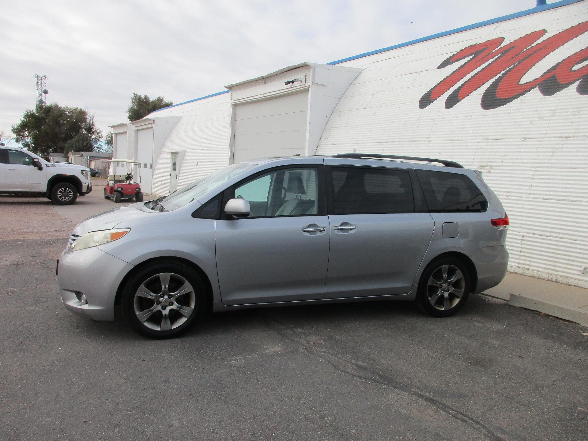 Used 2012 Toyota Sienna XLE with VIN 5TDYK3DC7CS216481 for sale in Morrill, NE