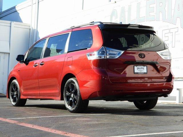 2020 Toyota Sienna Vehicle Photo in DALLAS, TX 75244-5909