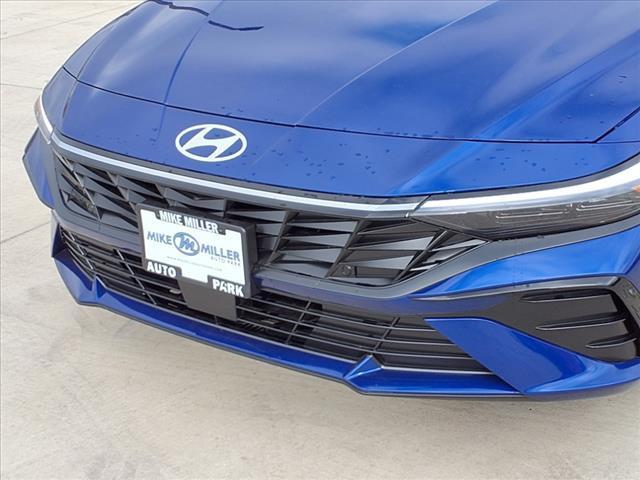 2025 Hyundai ELANTRA Vehicle Photo in Peoria, IL 61615