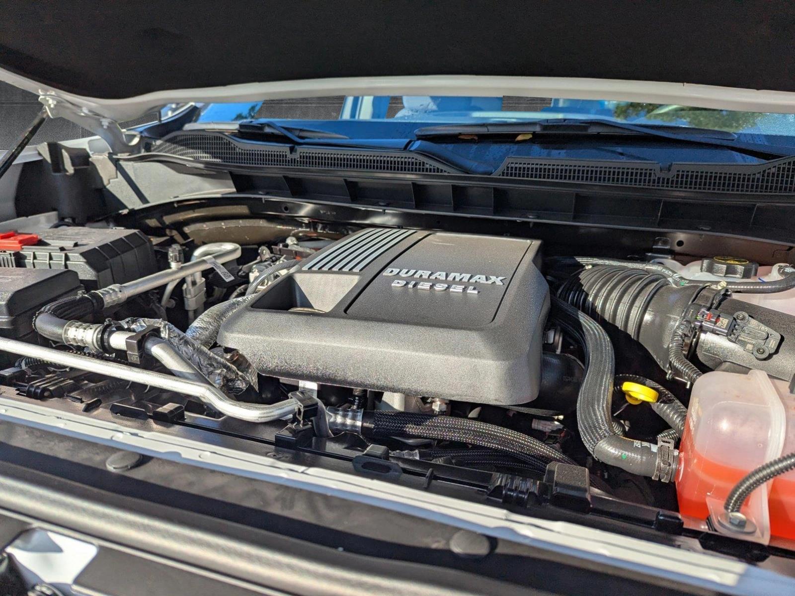 2025 Chevrolet Silverado 1500 Vehicle Photo in GREENACRES, FL 33463-3207