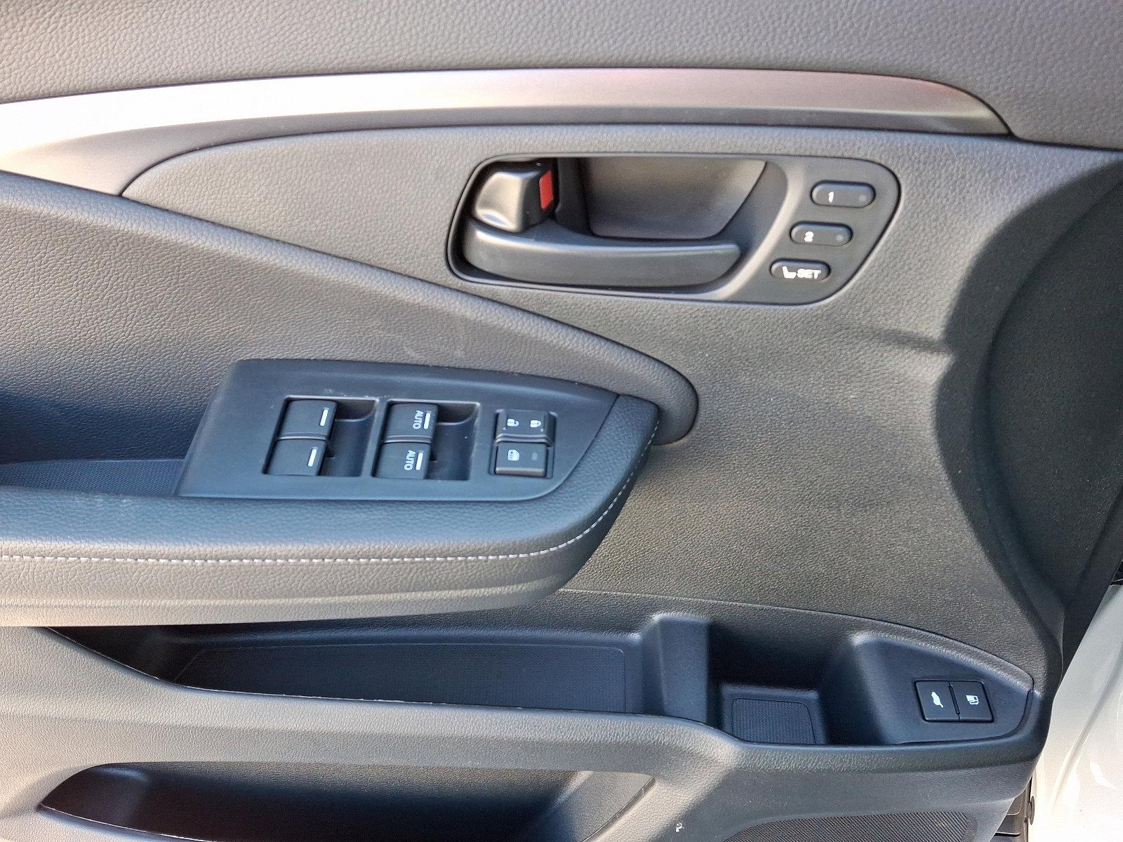 2025 Honda Passport Vehicle Photo in Harrisburg, PA 17111