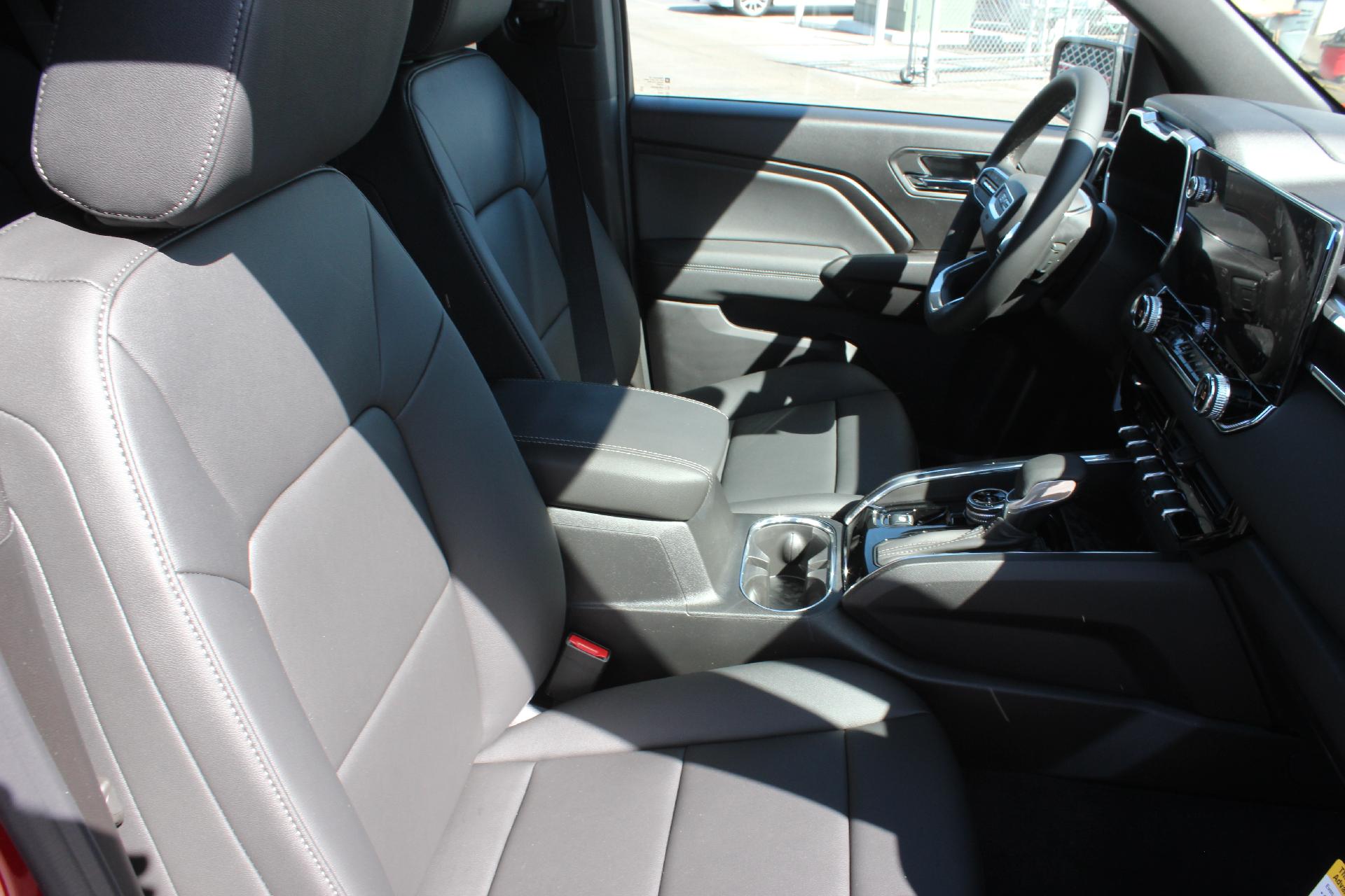 2025 GMC Canyon Vehicle Photo in AURORA, CO 80012-4011
