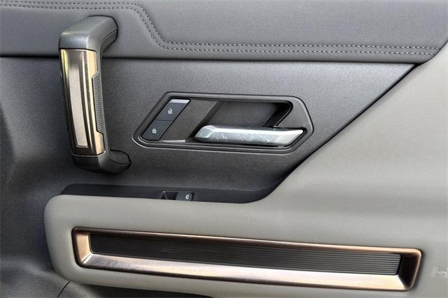 2024 GMC HUMMER EV Pickup Vehicle Photo in ELK GROVE, CA 95757-8703
