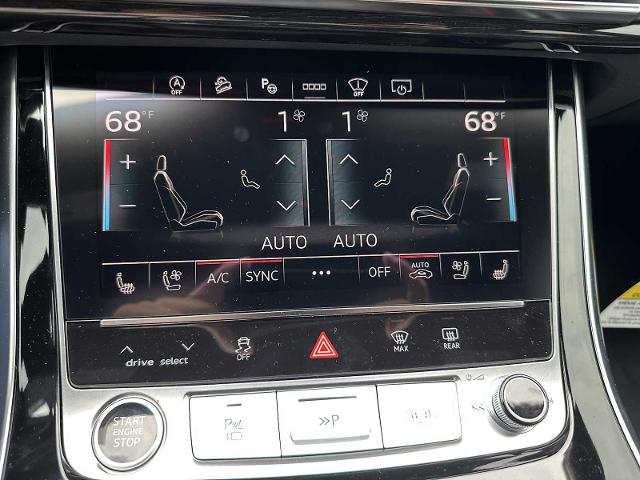2025 Audi Q7 Vehicle Photo in HOUSTON, TX 77090