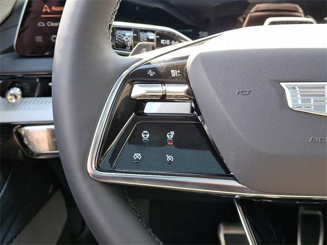 2025 Cadillac OPTIQ Vehicle Photo in ALLENTOWN, PA 18103-7399
