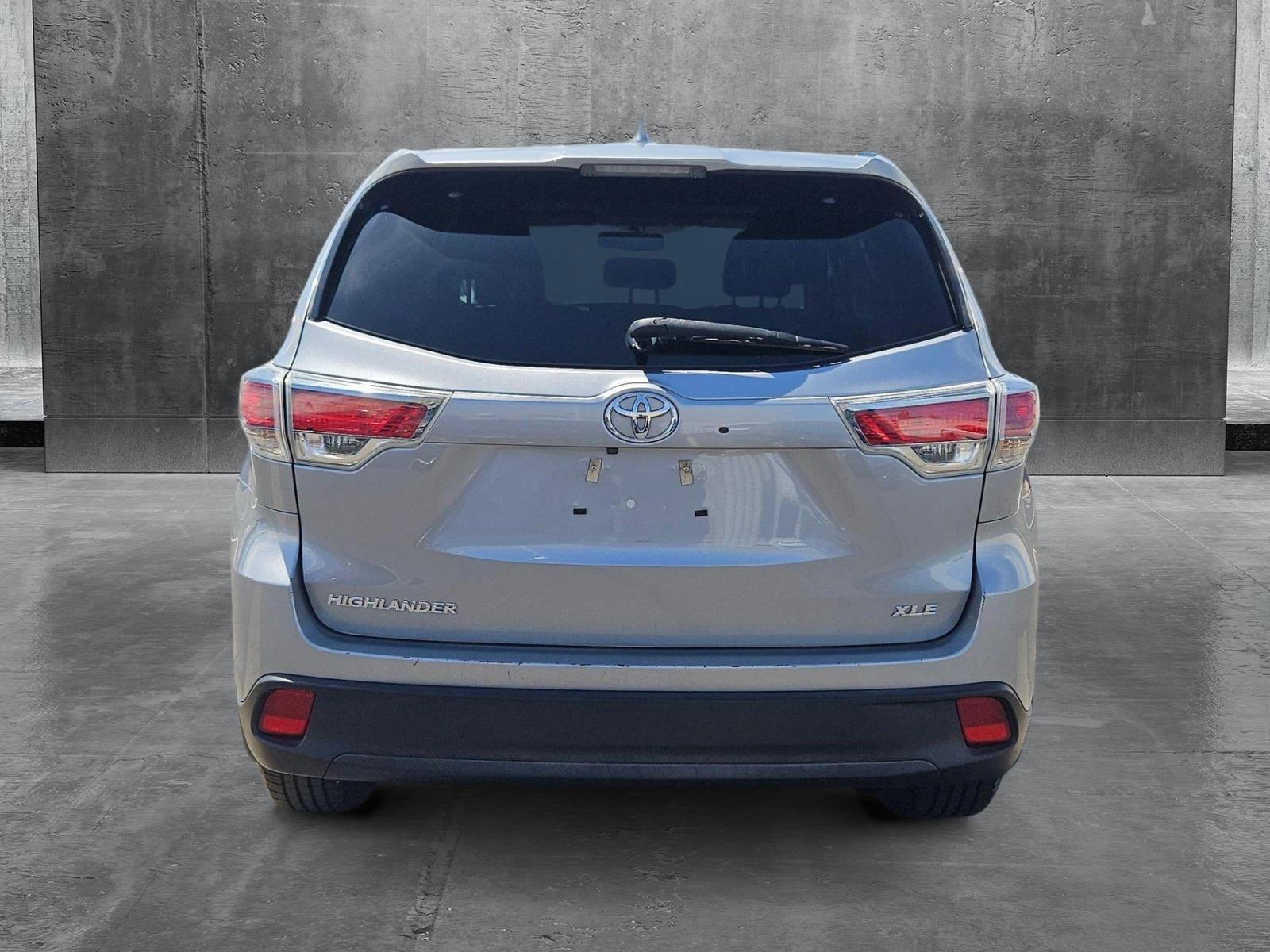 2016 Toyota Highlander Vehicle Photo in GILBERT, AZ 85297-0446