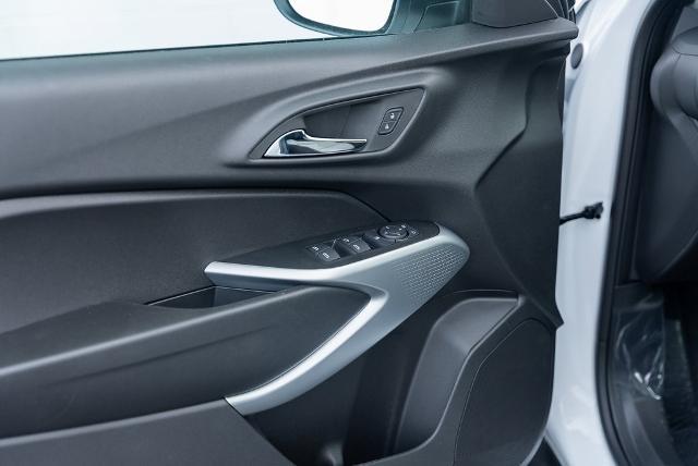2025 Chevrolet Trax Vehicle Photo in PLYMOUTH, MA 02360-4801