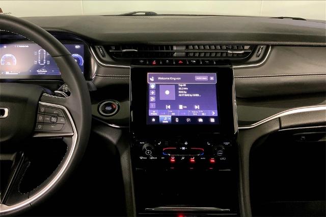 2023 Jeep Grand Cherokee L Vehicle Photo in Kansas City, MO 64114