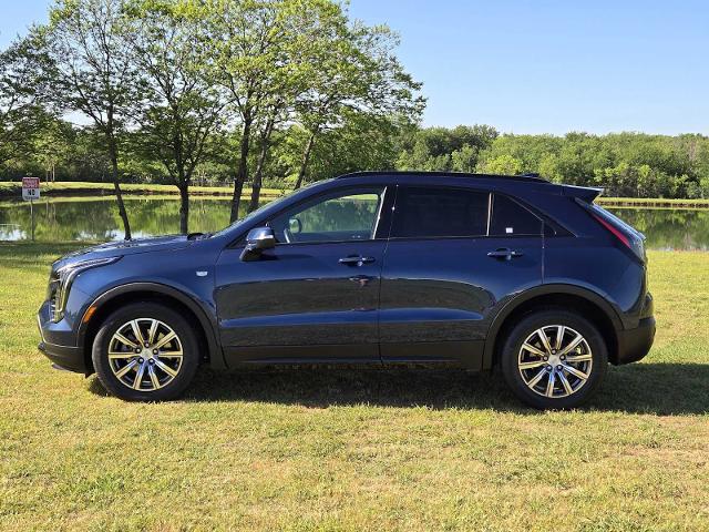 2022 Cadillac XT4 Vehicle Photo in DENTON, TX 76210-9321