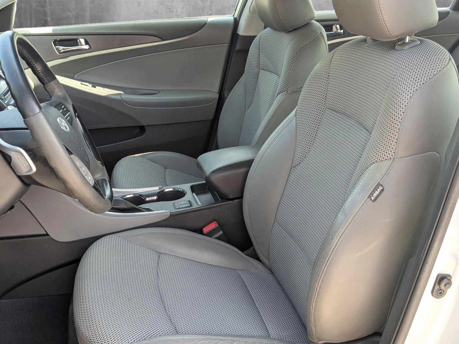 2013 Hyundai SONATA Vehicle Photo in Clearwater, FL 33765