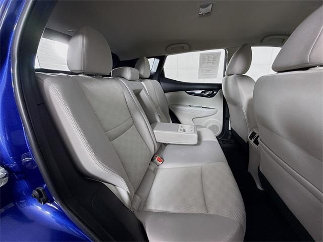 2017 Nissan Rogue Sport Vehicle Photo in Everett, WA 98204