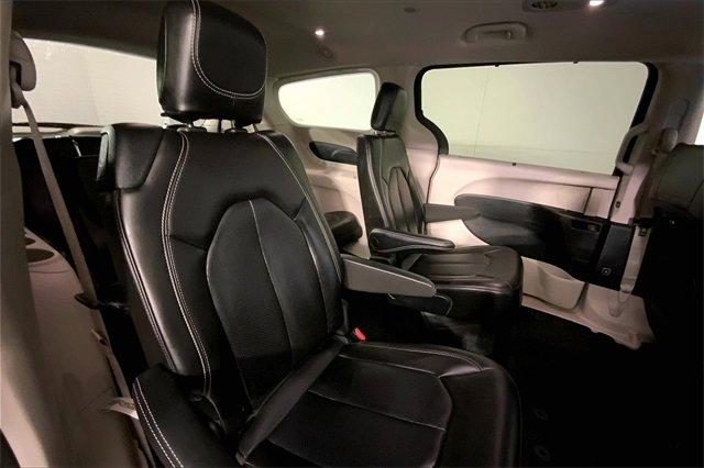 2023 Chrysler Pacifica Vehicle Photo in INDEPENDENCE, MO 64055-1314