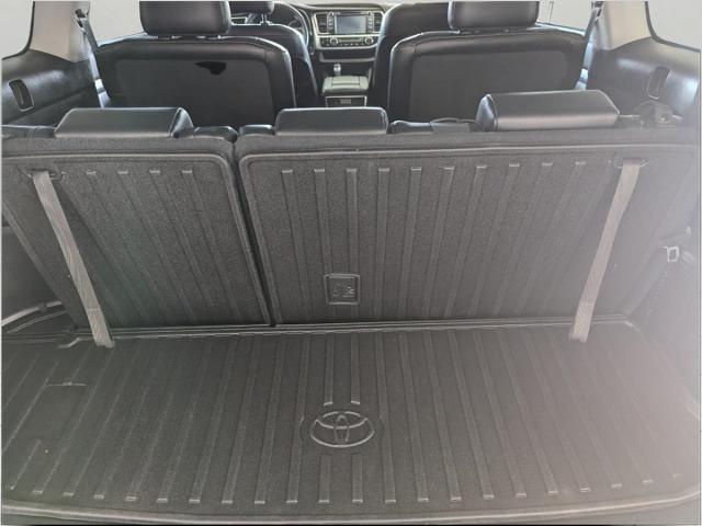 2019 Toyota Highlander Vehicle Photo in Oshkosh, WI 54901