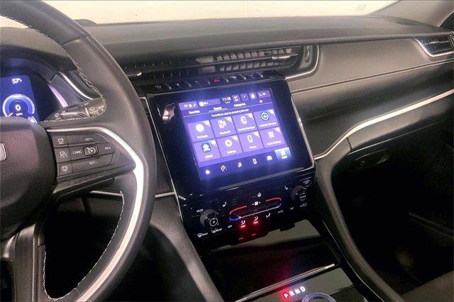 2023 Jeep Grand Cherokee L Vehicle Photo in KANSAS CITY, MO 64114-4502