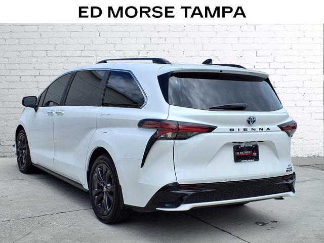 2024 Toyota Sienna Vehicle Photo in Tampa, FL 33612