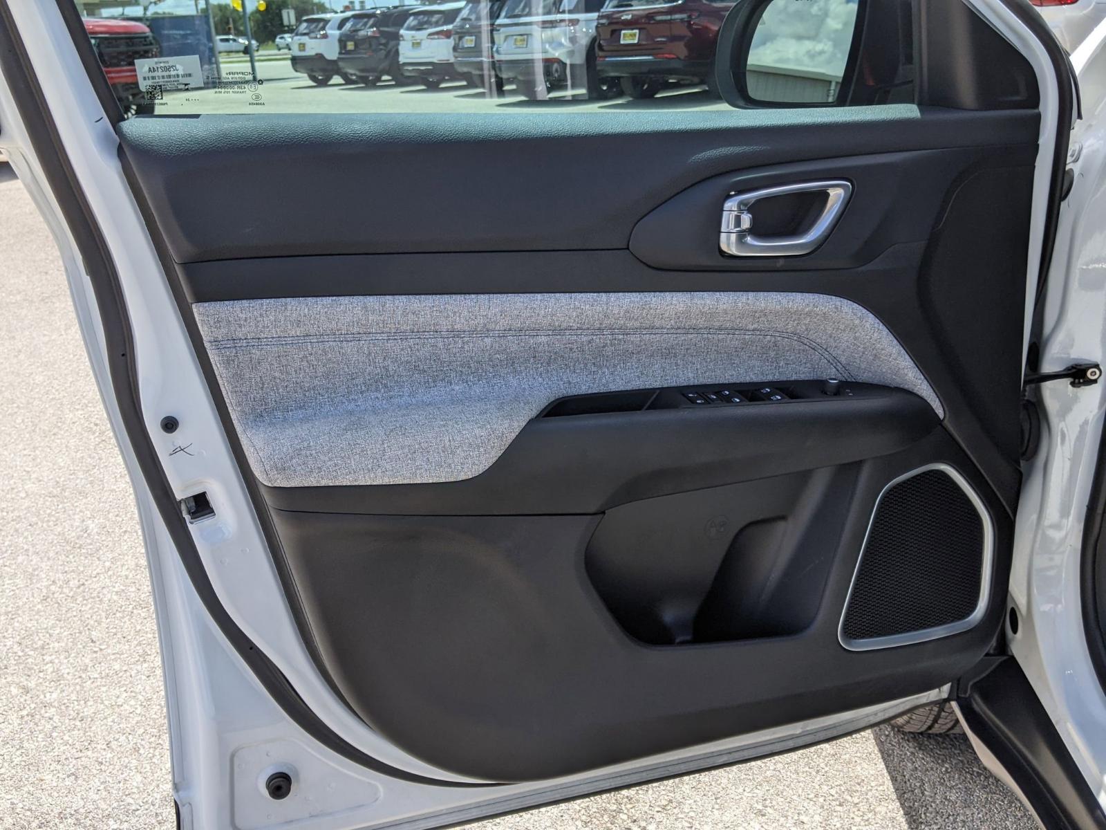 2024 Jeep Compass Vehicle Photo in Seguin, TX 78155