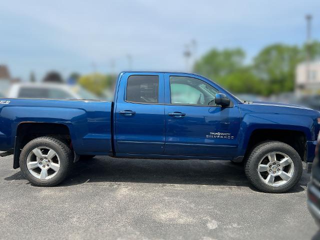 2017 Chevrolet Silverado 1500 Vehicle Photo in MASSENA, NY 13662-2255