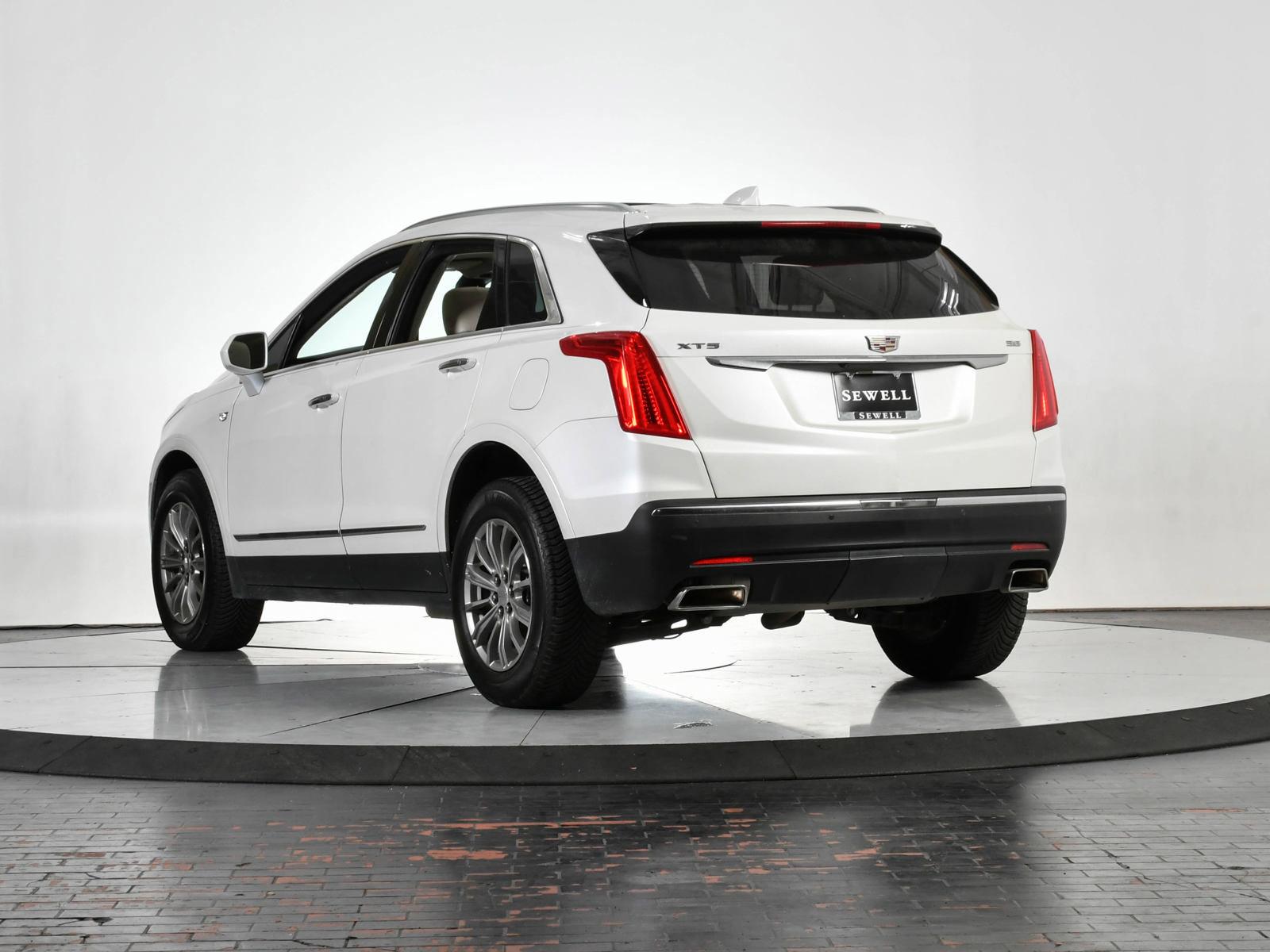 2017 Cadillac XT5 Vehicle Photo in DALLAS, TX 75235