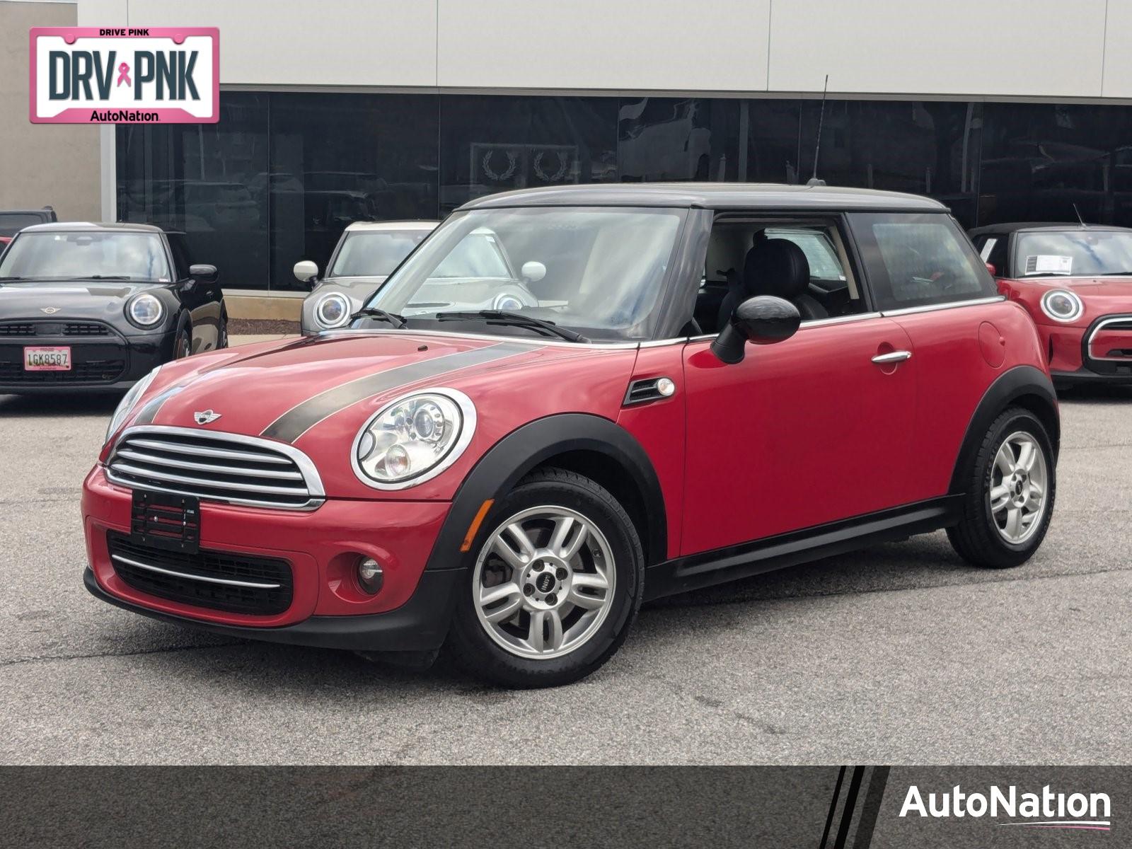 2013 MINI Cooper Hardtop 2 Door Vehicle Photo in Towson, MD 21204