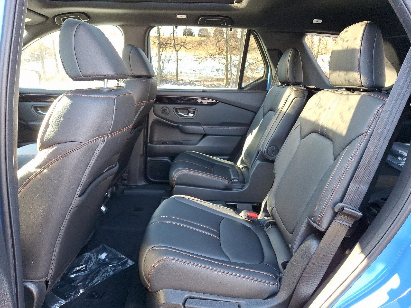 2025 Honda Pilot Vehicle Photo in Harrisburg, PA 17111