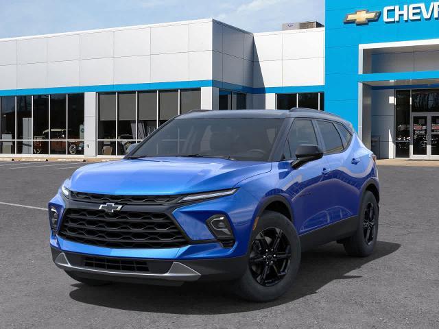 2025 Chevrolet Blazer Vehicle Photo in MOON TOWNSHIP, PA 15108-2571