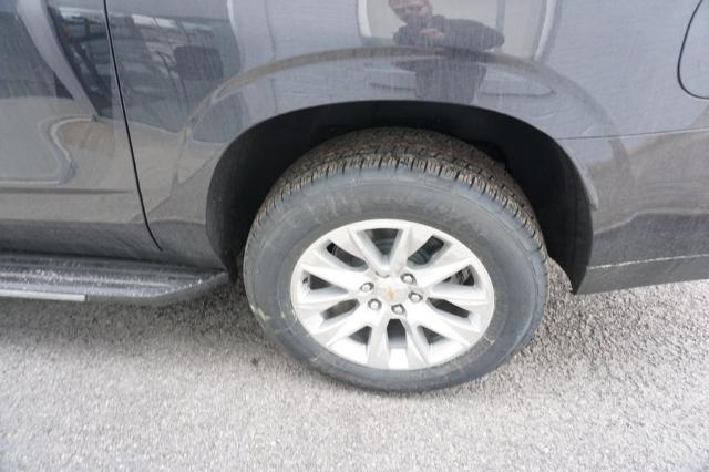 2025 Chevrolet Suburban Vehicle Photo in FAIRMONT, WV 26554-2318