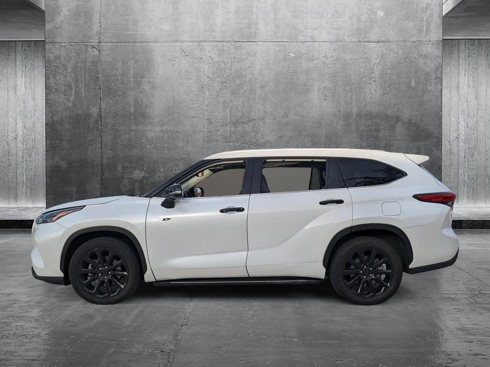 2022 Toyota Highlander Vehicle Photo in Davie, FL 33331