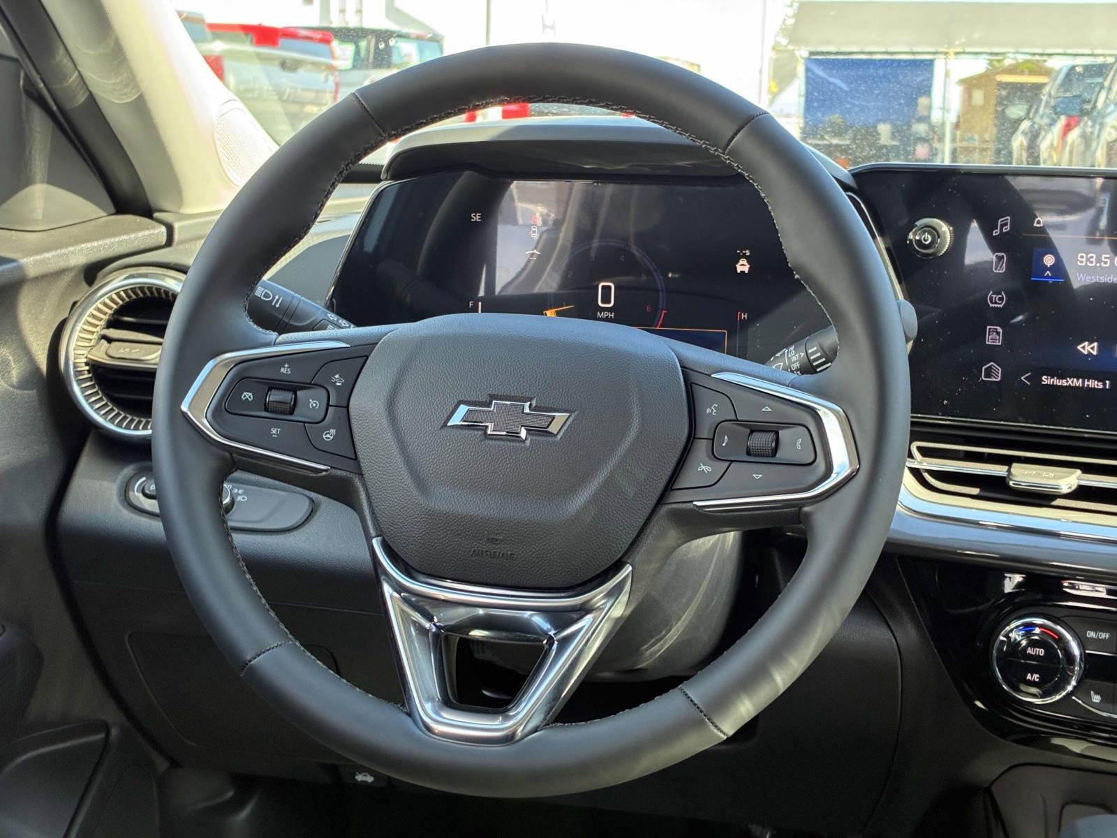 2025 Chevrolet Trax Vehicle Photo in LOS ANGELES, CA 90007-3794