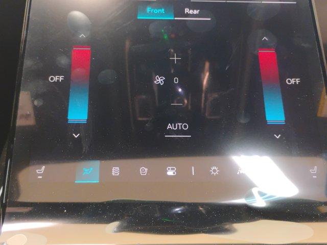 2025 Cadillac Escalade Vehicle Photo in PINEVILLE, NC 28134-8495