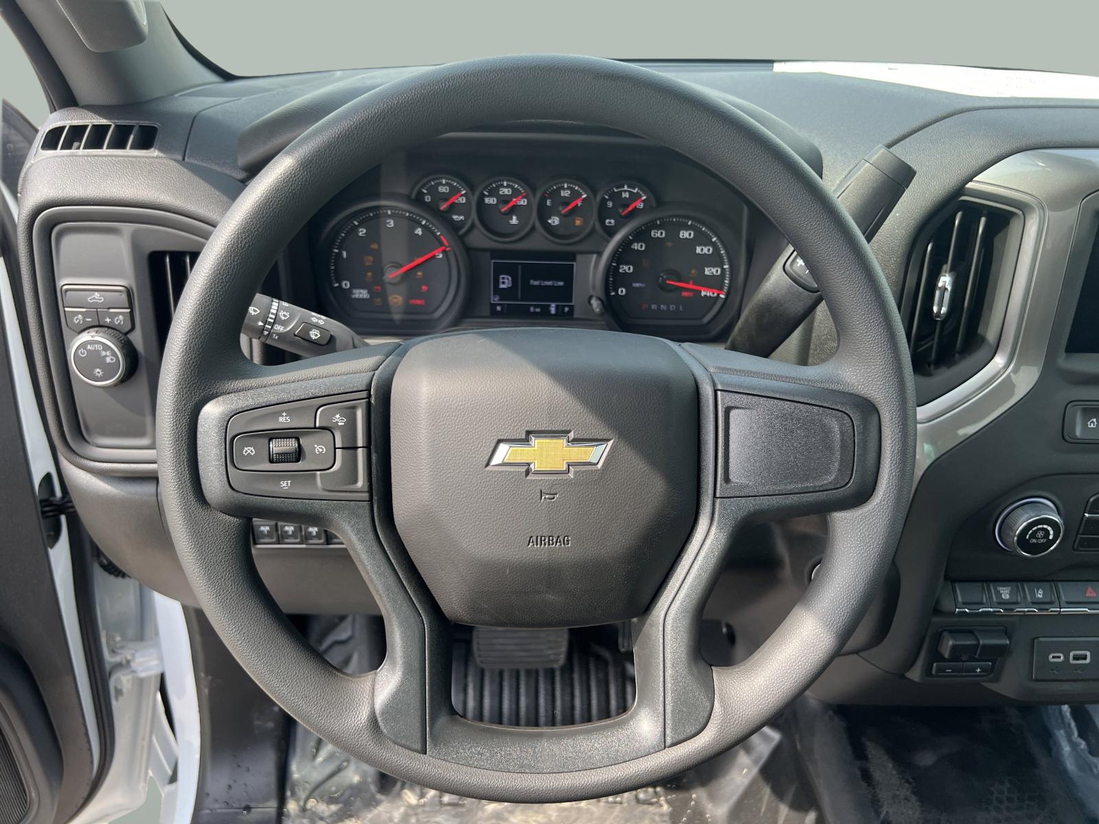 2025 Chevrolet Silverado 3500 HD Chassis Cab Vehicle Photo in GEORGETOWN, TX 78626-7508