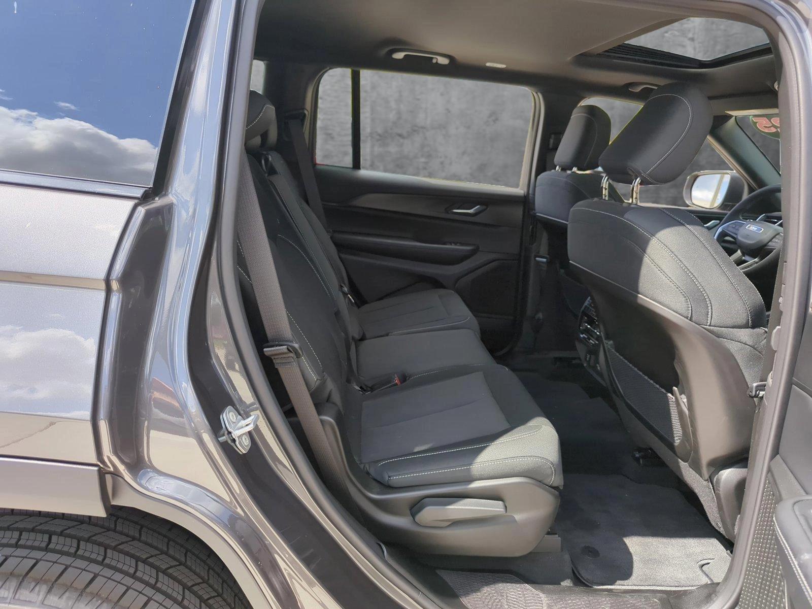 2025 Jeep Grand Cherokee L Vehicle Photo in Pembroke Pines, FL 33027