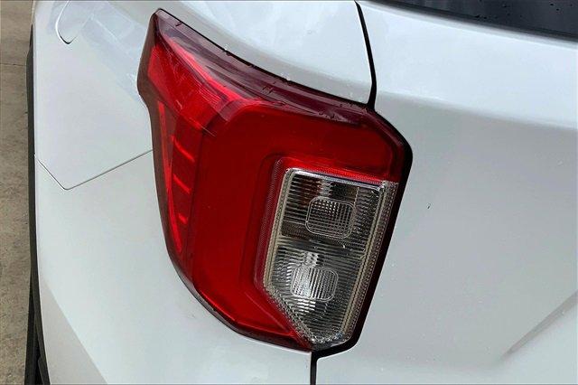 2023 Ford Explorer Vehicle Photo in TOPEKA, KS 66609-0000