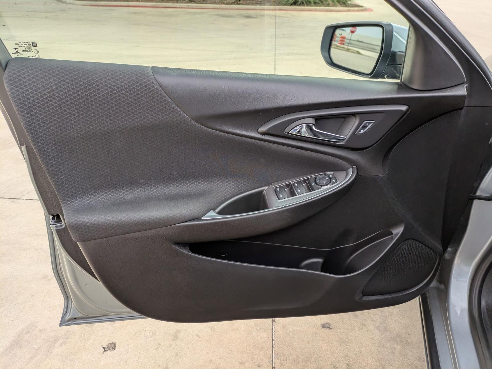 2024 Chevrolet Malibu Vehicle Photo in SELMA, TX 78154-1460
