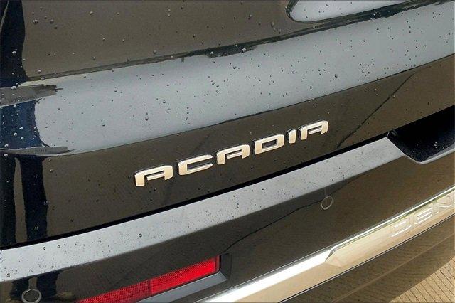 2023 GMC Acadia Vehicle Photo in TOPEKA, KS 66609-0000