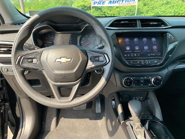 2023 Chevrolet Trailblazer Vehicle Photo in MOON TOWNSHIP, PA 15108-2571