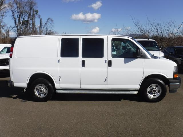 2022 GMC Savana Cargo Van Vehicle Photo in JASPER, GA 30143-8655