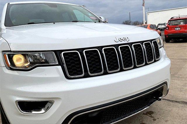 2020 Jeep Grand Cherokee Vehicle Photo in TOPEKA, KS 66609-0000