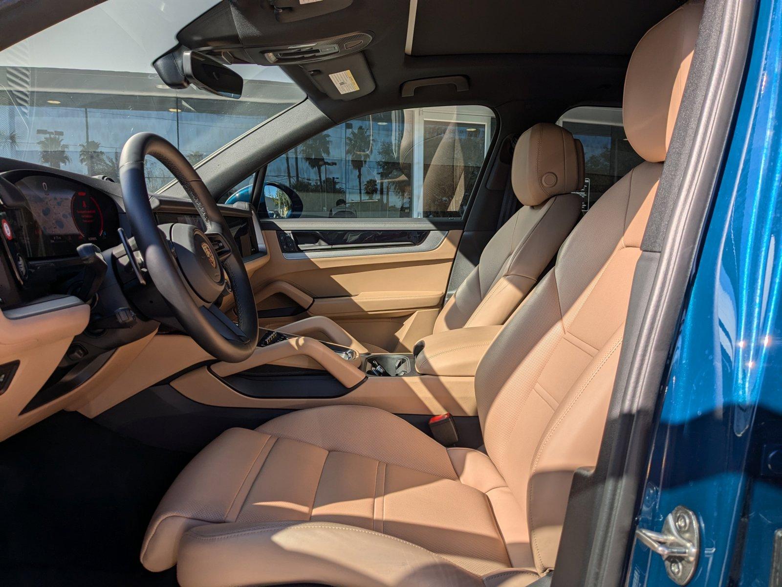 2024 Porsche Cayenne Vehicle Photo in Maitland, FL 32751