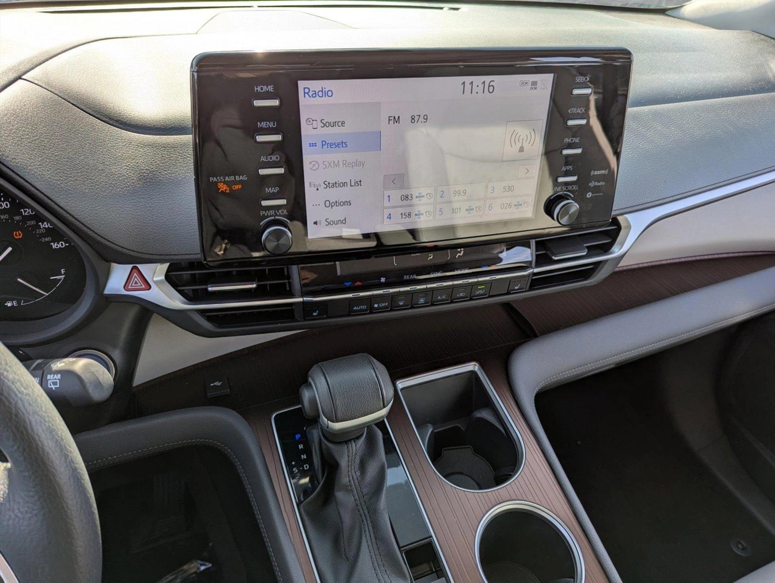 2023 Toyota Sienna Vehicle Photo in Ft. Myers, FL 33907