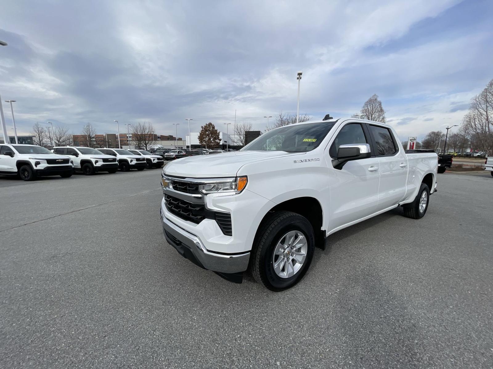 2025 Chevrolet Silverado 1500 Vehicle Photo in BENTONVILLE, AR 72712-4322